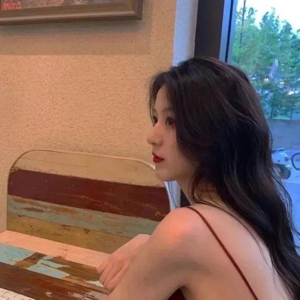 惨淡的青春海报