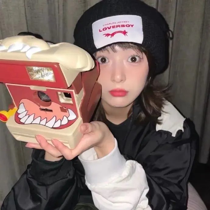 渔村春色海报